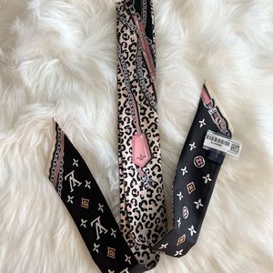 Louis Vuitton Wild at Heart Twilly - Brand New